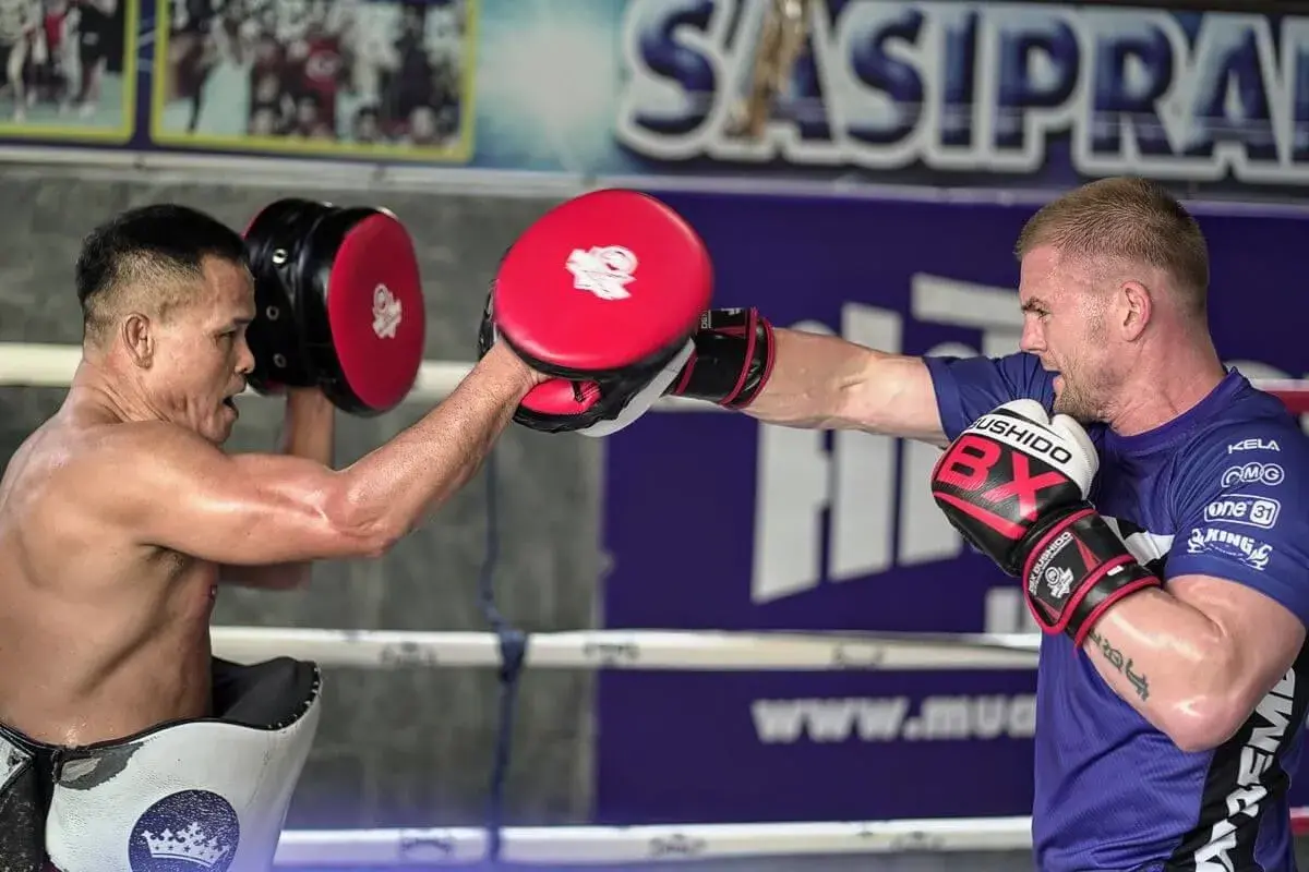 Trainerpratzen Muay Thai