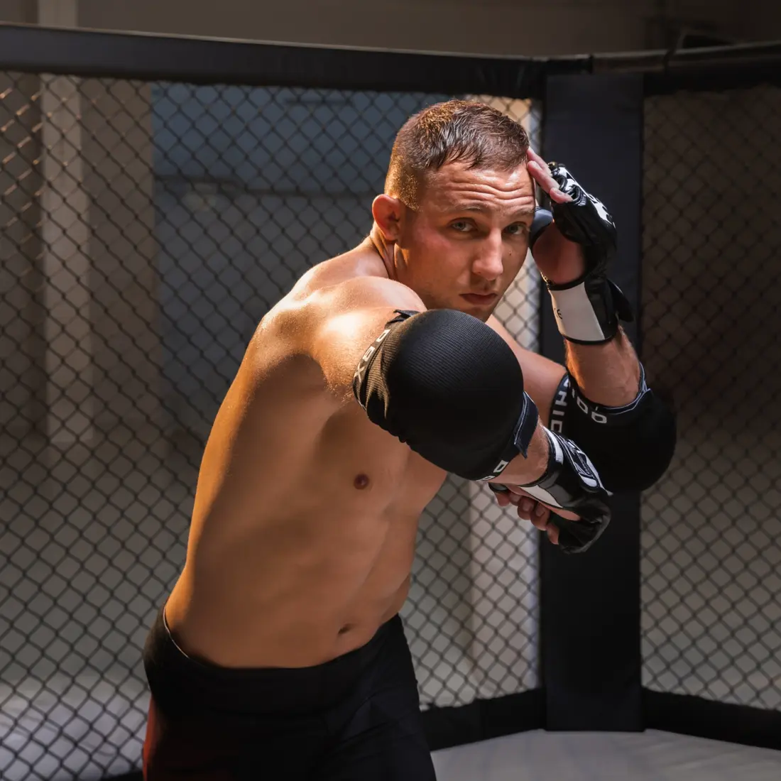 ochraniacze na łokcie mma 