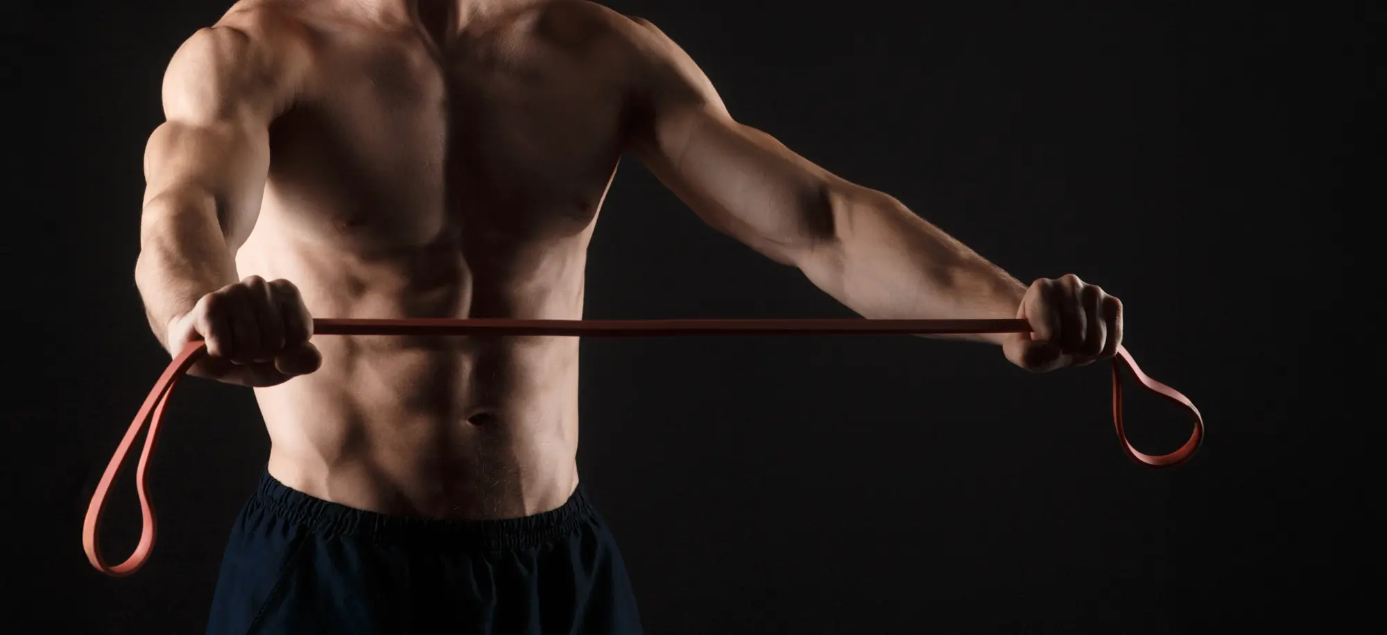 Effektiver Einsatz von Widerstandsbändern beim Fitnesstraining - ein praktischer Leitfaden für Übungen mit Widerstandsbändern im Fitnessstudio und zu Hause