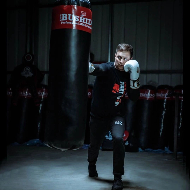 130 cm / UNGEFÜLLTER - POWERFUL 130 BUSHIDO BOXING TRAININGSACK