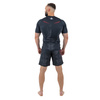Das "Snake" Kompressions-T-Shirt Rashguard ist aus DBX MORE DRY L Material hergestellt