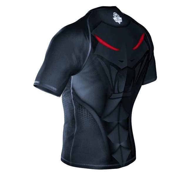 Das "Snake" Kompressions-T-Shirt Rashguard ist aus DBX MORE DRY L Material hergestellt