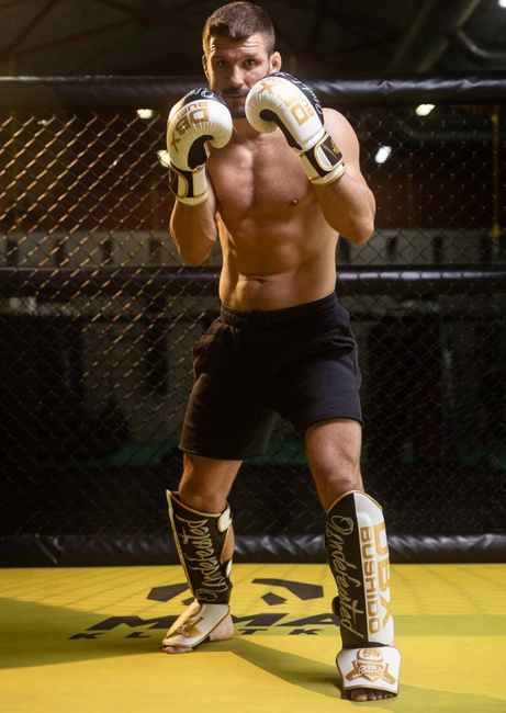 Schienbeinschützer L - Unbesiegt