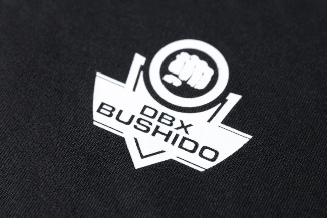 Hochwertiges Baumwoll-T-Shirt mit DBX Bushido-Streifen