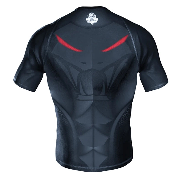 Das "Snake" Kompressions-T-Shirt Rashguard ist aus DBX MORE DRY L Material hergestellt