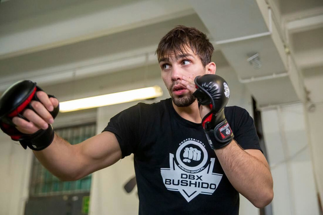 MMA Sparring Handschuhe L/XL - Phantom Rot - Valor Series