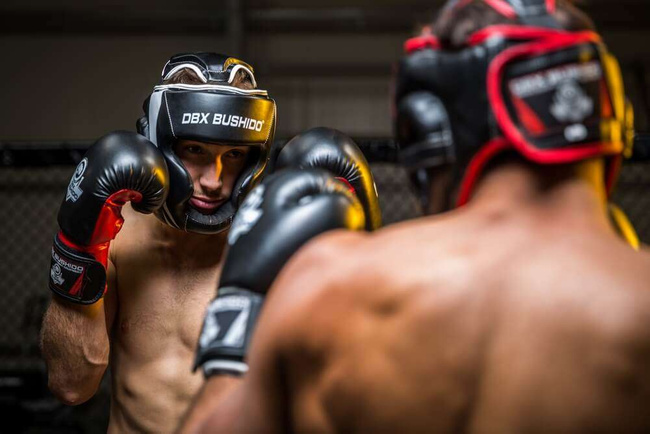 Boxhelm XL - Phantom Weiß