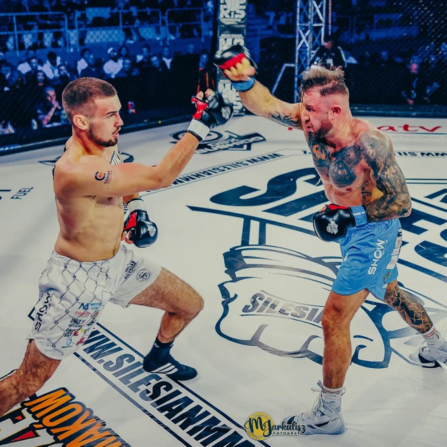 MMA Sparring Handschuhe L/XL - Phantom Rot - Valor Series