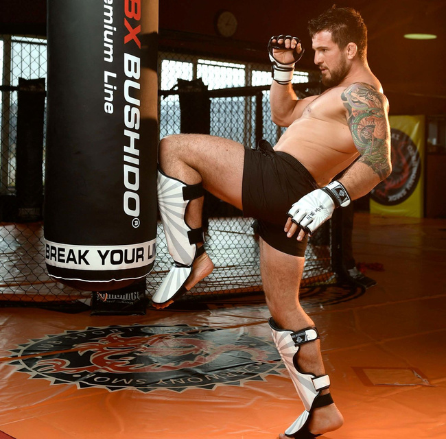 MMA Handschuhe M - Japan - Valor Serie