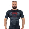 Das "Snake" Kompressions-T-Shirt Rashguard ist aus DBX MORE DRY L Material hergestellt