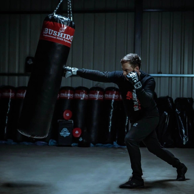 130 cm / UNGEFÜLLTER - POWERFUL 130 BUSHIDO BOXING TRAININGSACK