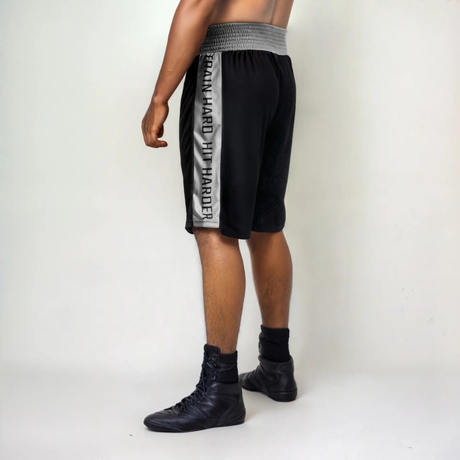 Trainings Box Shorts SILBER
