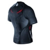 Das "Snake" Kompressions-T-Shirt Rashguard ist aus DBX MORE DRY L Material hergestellt