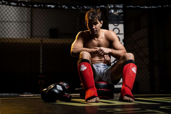 Flexible Schienbeinschützer XL - Shinrage Rot